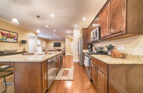 Northeast South Bend House | A View to a Dome -1/2 Mile Walk to Notre Dame Campus!