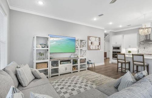 West Panama City Beach House | A Wave From It All Bikes Lake Grill