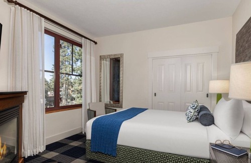 South Lake Tahoe Resort | A winter wonderland retreat in the heart of South Lake Tahoe’s Heavenly Village