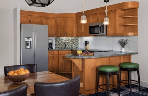 South Lake Tahoe Resort | A winter wonderland retreat in the heart of South Lake Tahoe’s Heavenly Village