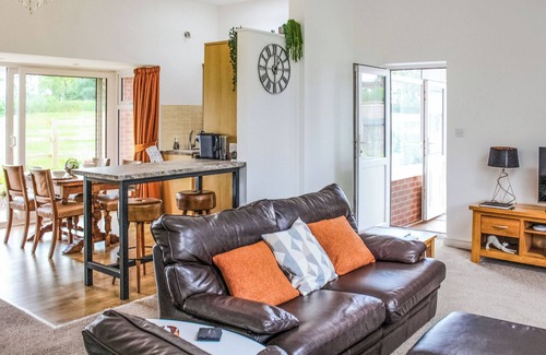 Winsford Cottage | A wonderful single level property set within a working equestrian setting.