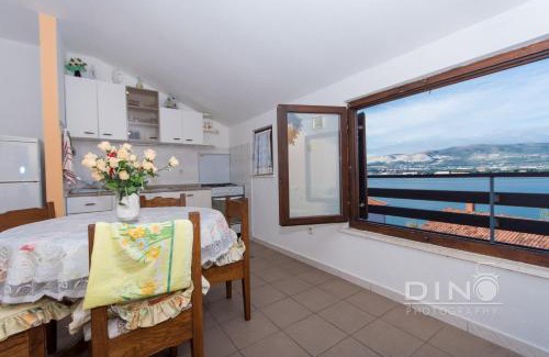 Arbanija Apartment | A2 - large apt next to beach w terrace & sea view