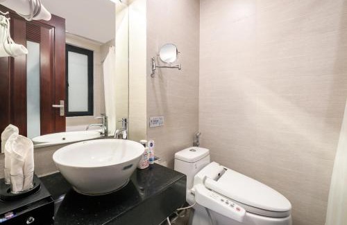Van Mieu Hotel | A25 Hotel - 88 Nguyễn Khuyến