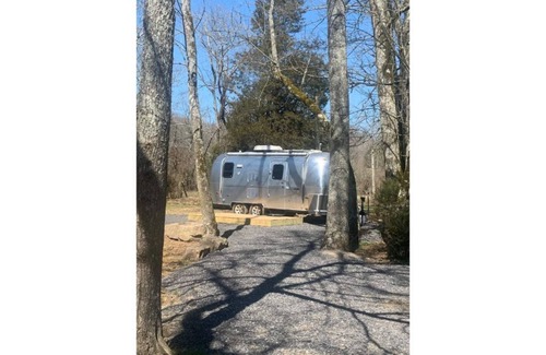 Ooltewah House | A4–Airstream 4 at Hidden Hills Farm & Saddle Club