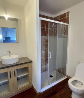 Imphy Apartment | A6 Parking Wifi 1 chambre 3 lits, 1 canapé lit 2 à 6 personnes Réduc à la semaine ou mois