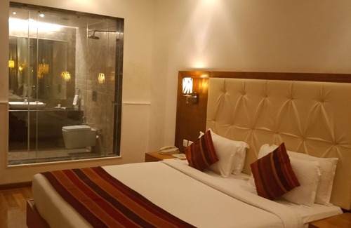 Sanand Hotel | Aarohi Starz Club