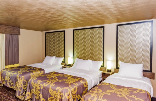 Niagara Falls Hotel | AArya Hotel By Niagara Fashion Outlets