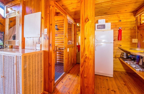 Old Place Apartment | Abalone Lodges