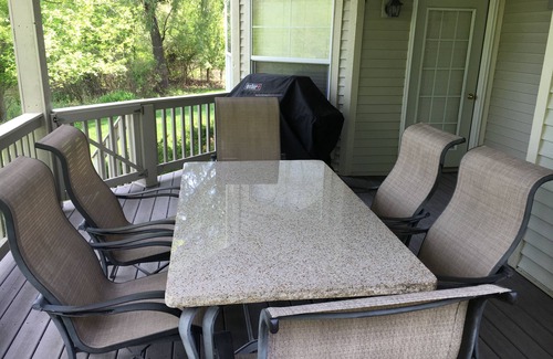 Fontana-on-Geneva Lake Condo | Abbey Ridge Ranch Style Condo Conveniently located in the resort community