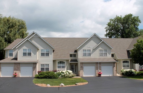 Fontana-on-Geneva Lake Condo | Abbey Ridge Ranch Style Condo Conveniently located in the resort community