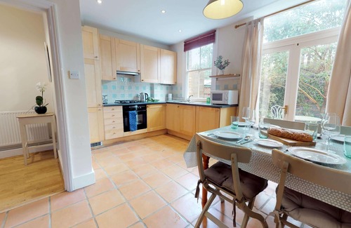 Oxford Cottage | Abbey Road | Oxford Holiday Let | 2 Beds & Sleeps 3