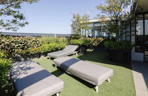 Abbotsford Apartment | Abbotsford Abode With Pool Parking & Gym