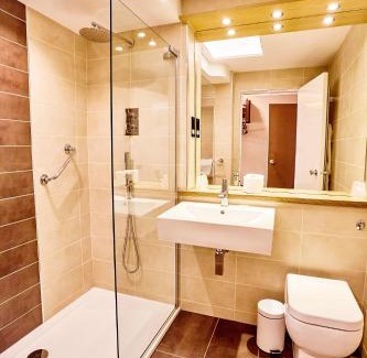 Dumbarton Hotel | Abbotsford Hotel