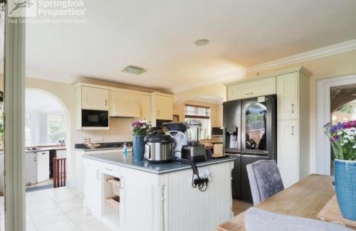 Goxhill Villa | Aberfall Private Luxury Villa Indoor Pool Hot Tub Gym Cinema