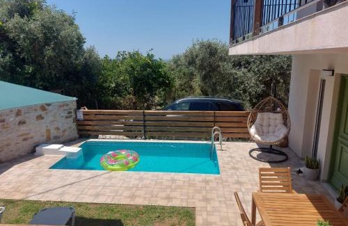 Kinyra House | Abigails Pool House