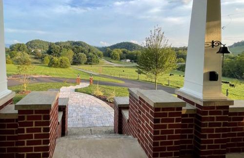 Abingdon House | Abingdon Family Getaway with Porch and Views!