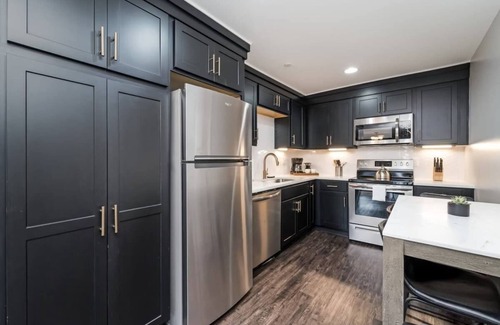 Salemtown Apartment | Abode | Germantown | 5 Beds | Great For Groups!