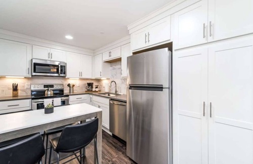 Salemtown Apartment | Abode | Germantown | Walkable + Outdoor Terrace