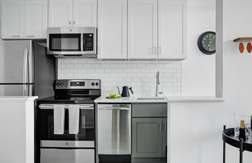 Downtown Pittsburgh Apartment | Abode Pittsburgh - Downtown Convention Center