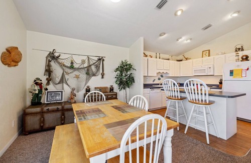 Cedar Key Condo | Above the Rest B301: A spacious penthouse with water views