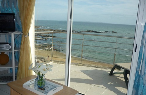 Le Pouldu Apartment | Above the water, Large apartment, Panoramic view overlooking the ocean 100m2
