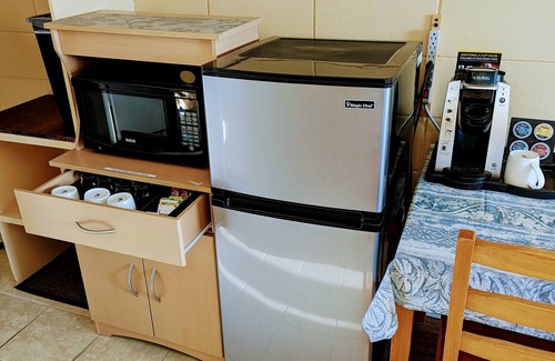 Campbell River Hotel | Above Tide Motel