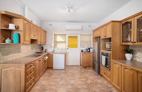 Glenelg North Apartment | Absolute Beachfront With Balcony Overlooking the Sunset.nhorizon235