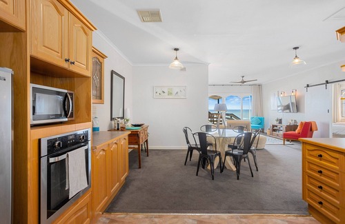 Glenelg North Apartment | Absolute Beachfront With Balcony Overlooking the Sunset.nhorizon235