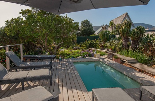 Sandbaai House | Absolute Ocean Boutique Guesthouse