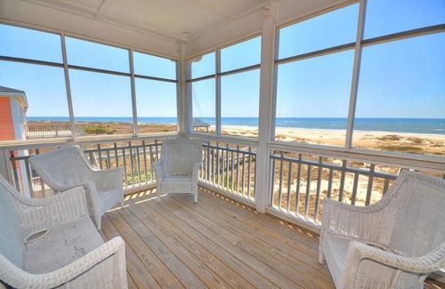 Oak Island House | Absolutely Beautiful, Oceanfront 7 Bdrm/5.5 Bath Home on West End-Sleeps19