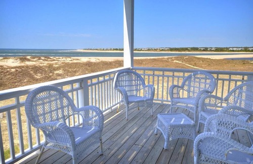 Oak Island House | Absolutely Beautiful, Oceanfront 7 Bdrm/5.5 Bath Home on West End-Sleeps19
