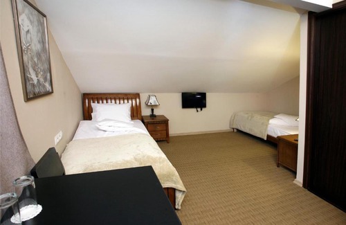 Kazbegi Hotel | Abu Hotel
