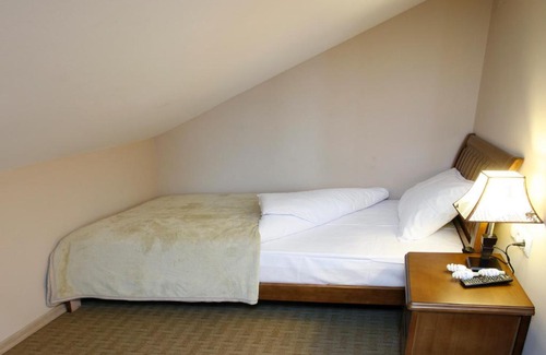 Kazbegi Hotel | Abu Hotel