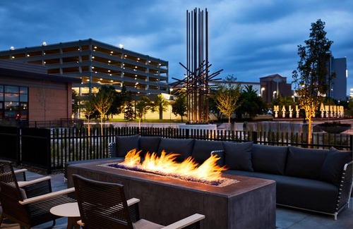 South Loop Hotel | AC Hotel by Marriott Bloomington Mall of America