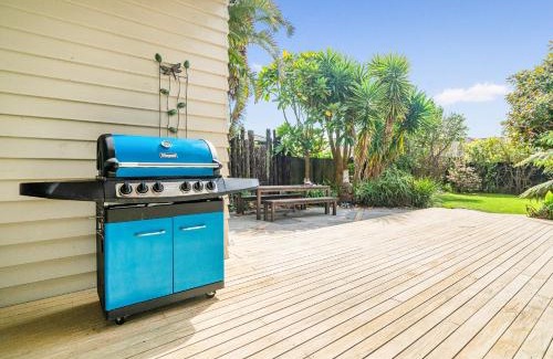 Whitianga House | Acacia Cote - Whitianga Holiday Home