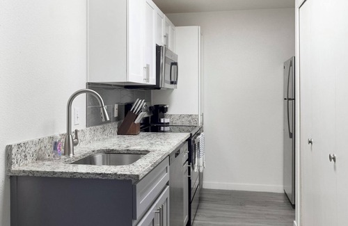 Tempe Apartment | Access 1BD 4 - One Bedroom Apartment, Sleeps 2