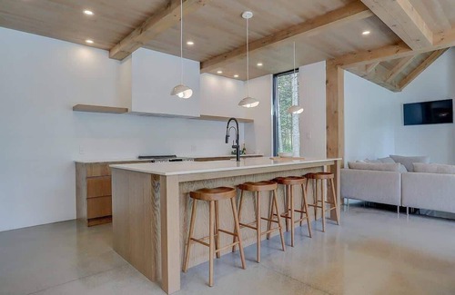 Stanstead Township Ski Chalet | Access to Lake Memphremagog - Spa - Sauna - Persée