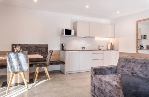 San Genesio Atesino Apartment | Accessible Holiday Apartment 'Aster Moments Apt Max' with Terrace & Wi-Fi