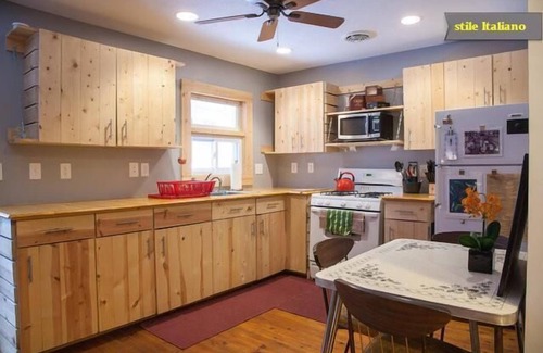 Little Italy Apartment | Accogliente e caldo #1*Family Run*