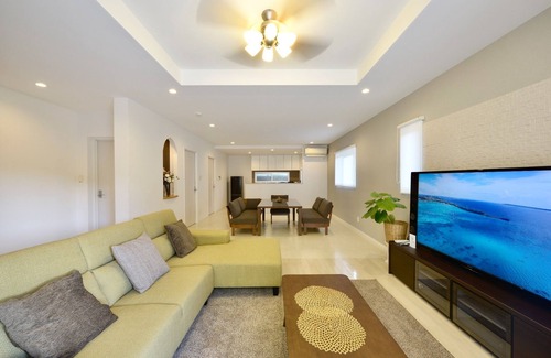 Enobi House | Accommodates up to 12 people Enjoy a relaxing time in Okinawa with two families friends and family/Uruma Okinawa