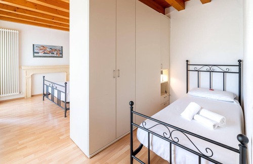 Valeggio sul Mincio Other | Accommodation Albio