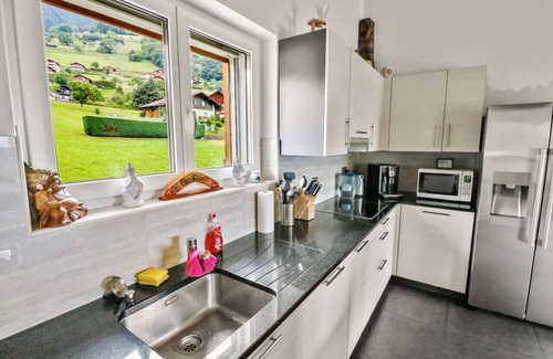 Troistorrents Apartment | Accommodation with a view of the plain