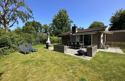 Scharendijke House | Achthoek 67, quiet location near sea and lake