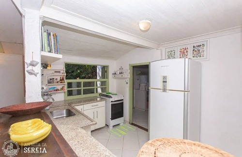 Armacao House | Aconchegante Costeira ao Lado da Praia da Armação - Ilhabela