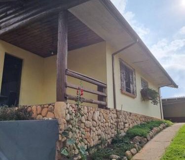 Jaguaribe House | Aconchegante casa em Campos do Jordão