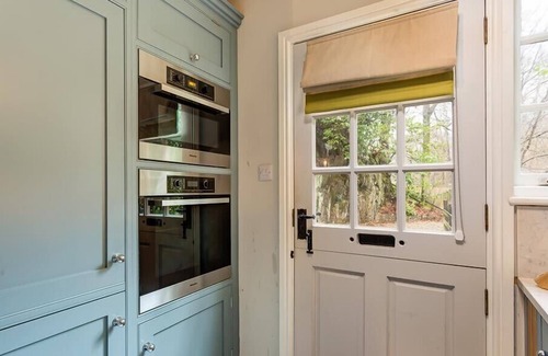 Grasmere Cottage | ACORN COTTAGE, pet friendly, with open fire in Grasmere