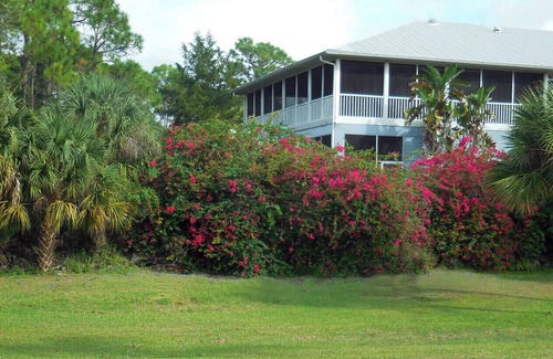 Venice House | ACREAGE RETREAT 5 BED 4 BATH POOL & LAKE HOUSE