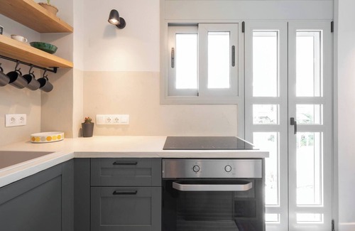 Kerameikos Apartment | Acropolis View - 1BR Apartment