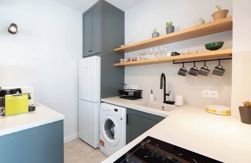 Kerameikos Apartment | Acropolis View - 1BR Apartment