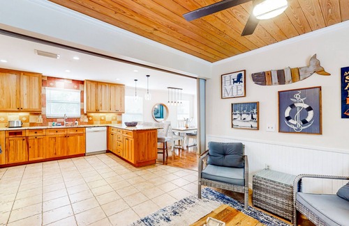 Fort Myers Beach House | Across street from Gulf with balcony & central AC - dog/snowbird-friendly